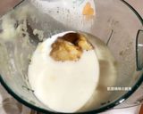 A picture of step 4 of Avocado Milk Drink.