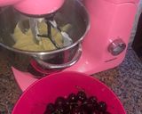 Foto del paso 2 de la receta: Cupcakes con cerezas 🎅🏻