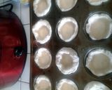 A picture of step 3 of Manwich muffins.