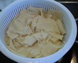A picture of step 2 of Completely Handmade Lasagna.