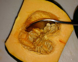 A picture of step 5 of Curry and Honey Acorn Squash.