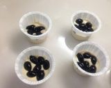 A picture of step 6 of Fluffy, Melt-in-your-mouth Kuromame Cupcakes.