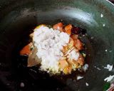 A picture of step 4 of Elephant Yam (Suran) cooked with Shrimps.