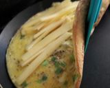 Foto del paso 5 de la receta: Omelette con cebollín y jamón o queso