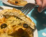 Foto del paso 13 de la receta: 1-Masa de coliflor para pizza. 2- Pizza con base de coliflor, cherrys y quesos