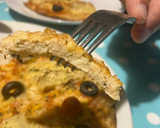 Foto del paso 13 de la receta: 1-Masa de coliflor para pizza. 2- Pizza con base de coliflor, cherrys y quesos