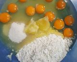 Foto langkah ke 3 dari resep Bolu hias.