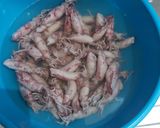 Foto langkah ke 1 dari resep Sambal baby cumi petai moodbooster.
