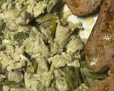 Foto del paso 5 de la receta Revuelto de habitas y ajos tiernos, con pan de nueces