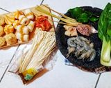 Foto langkah ke 1 dari resep Steamboat Kuah Tom Yam.