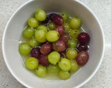 Foto del paso 2 de la receta: Snack viral de gominolas uvas
