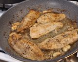 Gombás édeskömény ragu tésztával, tilápia filével recept fázis 6 fotója