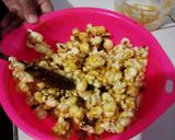 Foto langkah ke 4 dari resep Pop Corn Karamel.