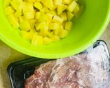 Foto langkah ke 1 dari resep Sambel goreng kentang praktis.