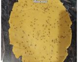 A picture of step 4 of Zeera biscuits.