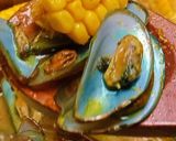 Foto langkah ke 7 dari resep Kerang Ijo Kuah Kuning.
