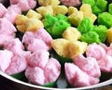 Foto langkah ke 14 dari resep Kue Mangkuk Mekar Anti Gagal.