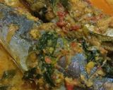 Foto langkah ke 3 dari resep Ikan Layang Kuah Santan.