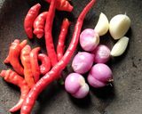 Foto langkah ke 1 dari resep Tumis Cumi Tahu Kacang Panjang.
