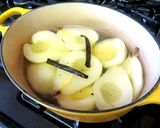 A picture of step 4 of Pear Compote Made with White Wine.