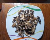 Foto del paso 4 de la receta: LA FIESTA DE LA ESPINACA (ENSALADA DE ESPINACAS)