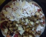 Foto del paso 3 de la receta: Pizza integral fácil, con ricotta y salteado de vegetales