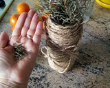 Foto del paso 3 de la receta: Salmón en salsa de mandarina con romero