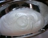 A picture of step 9 of Mixed Berry Meringue Cake.
