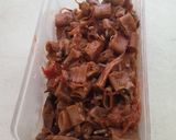 Foto langkah ke 5 dari resep Tumis Cumi Asin Pedas.