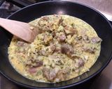 Une image de l'étape 12 de Agneau mariné sauce yaourt, prune, curry, gingembre et coriandre.