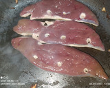 Foto del paso 2 de la receta: Hígado de ternera con cebolla, mozzarella y huevo