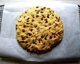 A picture of step 5 of American Chocolate Chip Cookie Cake.