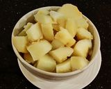 A picture of step 3 of Potatos and Pearl Onions in Romano Cream Sauce.