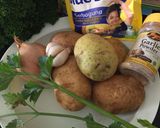 Foto langkah ke 1 dari resep Kentang Masak Susu.