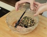 Foto langkah ke 2 dari resep Siomay Ayam Jamur Devina Hermawan.