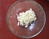 Foto langkah ke 1 dari resep Tumis Bayam Bawang Putih.
