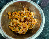 வெங்காய போண்டா(onion bonda recipe in tamil) ரெசிபி ஸ்டேப் 3 புகைப்படம்
