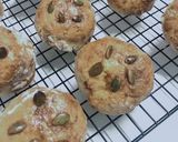 Gambar langkah 13 resipi Green Pumpkin Seeds Scone.