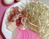 A picture of step 1 of Easy Transformation Sara Udon (Or Chinese-Style Rice Bowl).