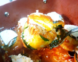 Foto del paso 5 de la receta: Calabacín relleno con salsa de tomate y especias