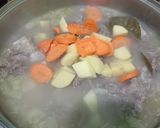Foto langkah ke 5 dari resep Sop Iga Sapi Segar dan Sederhana.