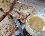A picture of step 5 of Toasted bread with fried potatoes n egg stick.
