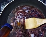 Foto del paso 7 de la receta: Medallón de res alvarado en salsa de vino tinto