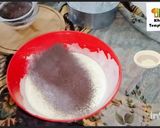 A picture of step 2 of Pineapple Cream Cake.