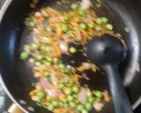 A picture of step 1 of Masala oats.