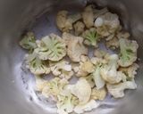 Foto langkah ke 1 dari resep Korean fried cauliflower.