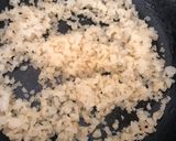 Gambar langkah 5 resipi Kuih Talam Kentang Berlauk Udang Kering.