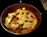 A picture of step 1 of Spanish rice with chicken.