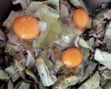 Foto del paso 3 de la receta: Revuelto de setas con alcachofas