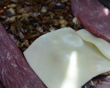 Foto del paso 1 de la receta: Aleta rellena con champiñones, cebollas, beicon y queso gouda